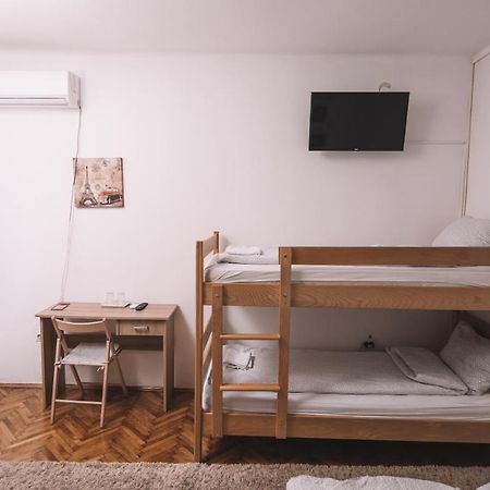De Lux Apartment & Rooms Emilia Banja Luka Exterior photo